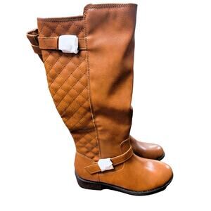 St. John's Bay Womens Darling Stacked Heel Riding Boots NWOB. Cognac. Size 7